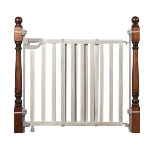 Summer Infant Wood Banister & Stair Safety Pet and Baby Gate, 32″-48″ Wide, 33″ Tall, Install Banister to Banister or Wall, or Wall to Wall in Doorway or Stairway, Banister and Hardware Mounts – Oak(Birch Stain With Gray Accents)