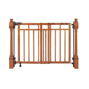 Summer Infant Wood Banister & Stair Safety Pet and Baby Gate, 32″-48″ Wide, 33″ Tall, Install Banister to Banister or Wall, or Wall to Wall in Doorway or Stairway, Banister and Hardware Mounts – Oak(Oak)